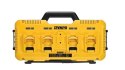 DEWALT ŁADOWARKA WIELONAPIĘCIOWA DCB104 Z 4 GNIAZDAMI 8A XR