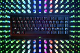 Razer Razer | BlackWidow V3 Mini HyperSpeed | Mechaniczna klawiatura do gier | Podświetlenie LED RGB | USA | Bezprzewodowa | Czarna |